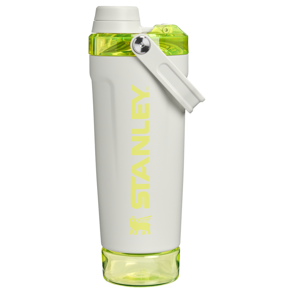 The Vitalize™ Shaker Bottle | 20 OZ - Stanley Create
